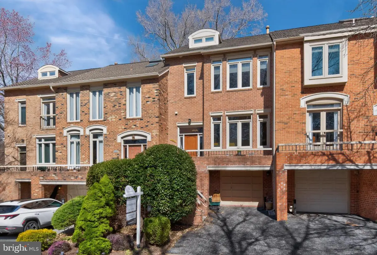 10807 Whiterim Dr, Potomac, MD 20854 - #1