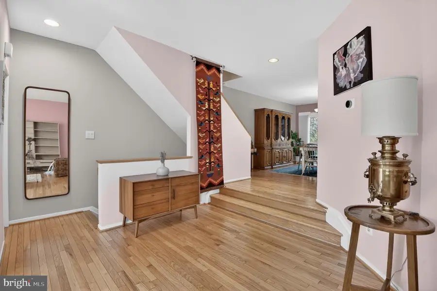 10807 Whiterim Dr, Potomac, MD 20854 - #3