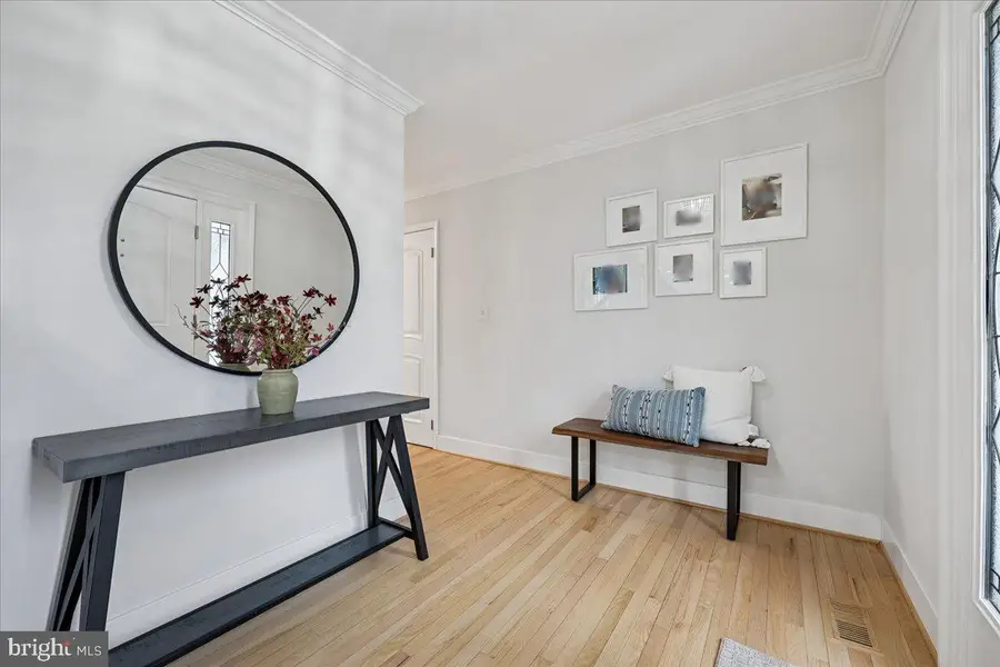 4 Olmstead Ct, Potomac, MD 20854 - #3