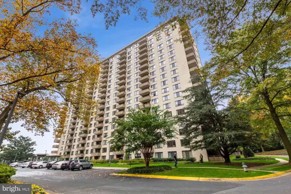 5225 Pooks Hill Rd #422n, BETHESDA, MD 20814