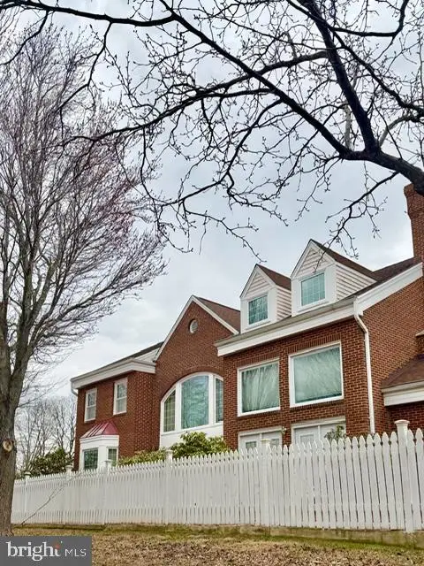 5 Maidens Bower Ct, Potomac, MD 20854 - #1