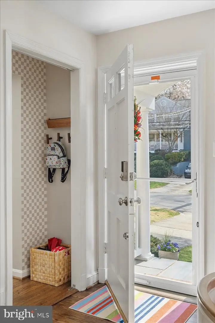 6107 Cromwell Dr, Bethesda, MD 20816 - #3