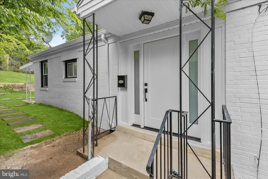 402 Elm Ave, Takoma Park, MD 20912 - #3