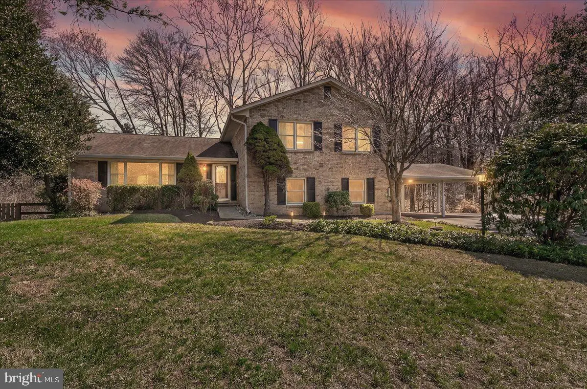 19005 Plummer Dr, Germantown, MD 20876 - #1