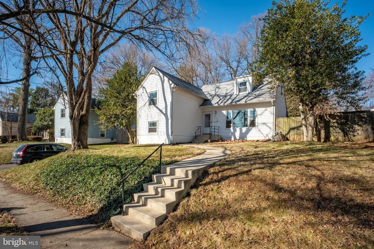 13306 Grenoble Dr, Rockville, MD 20853 - #1