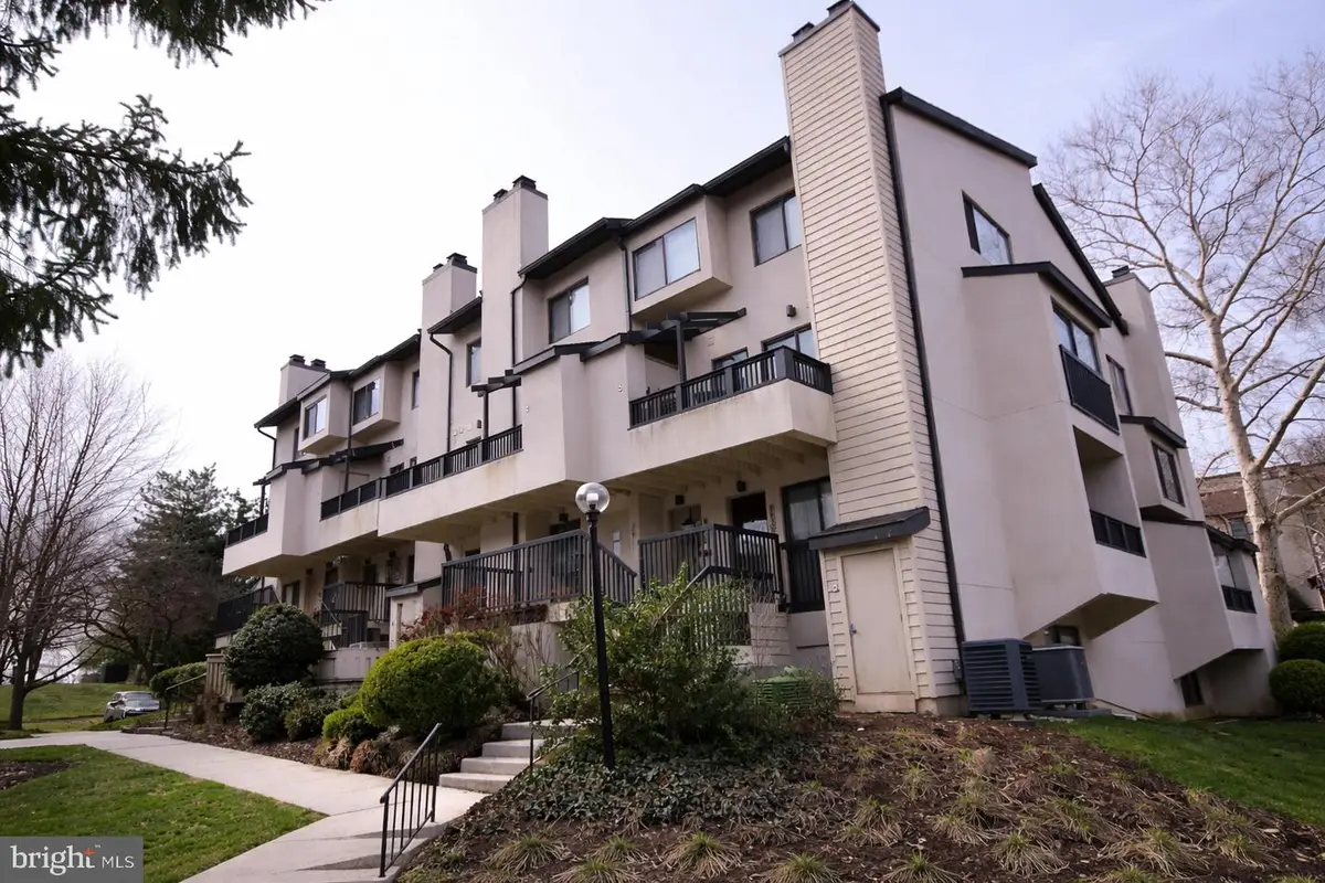 9836 Hellingly Pl #106, Montgomery Village, MD 20886 - #1