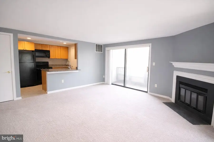 9836 Hellingly Pl #106, Montgomery Village, MD 20886 - #2