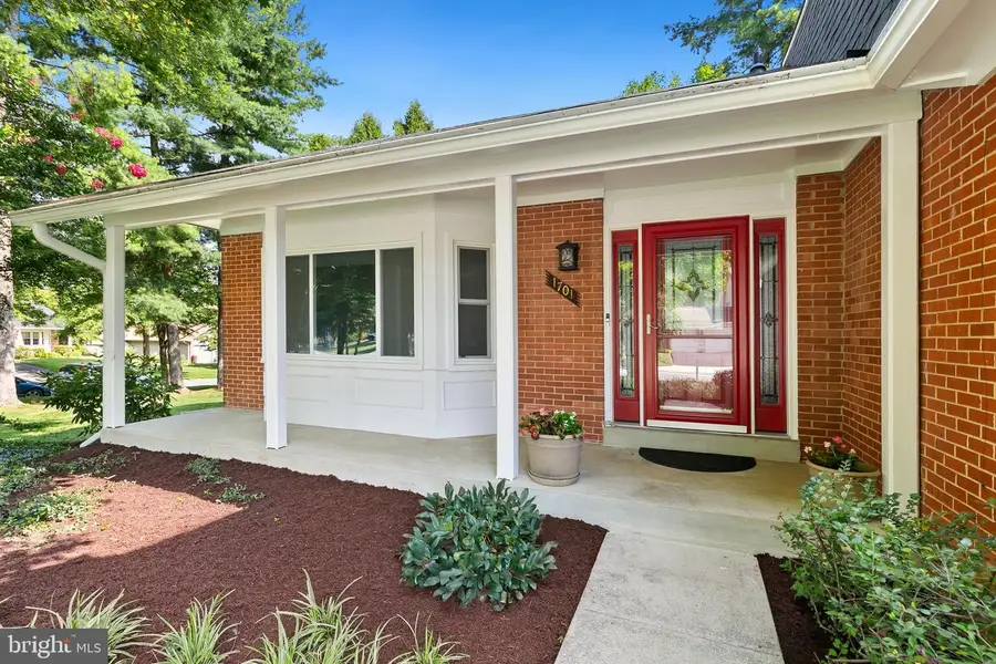 1701 Glastonberry Rd, Potomac, MD 20854 - #3