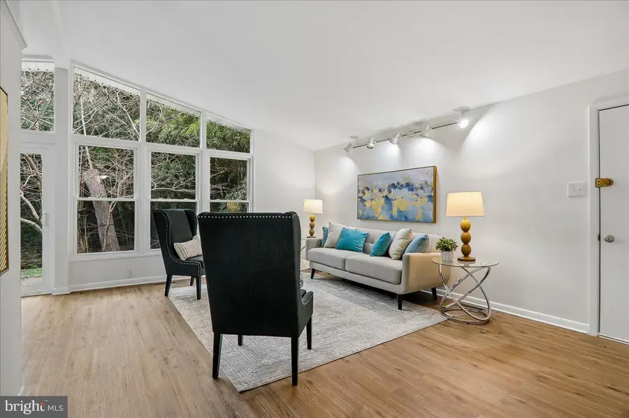 10701 Shelley Ct, Garrett Park, MD 20896 - #2