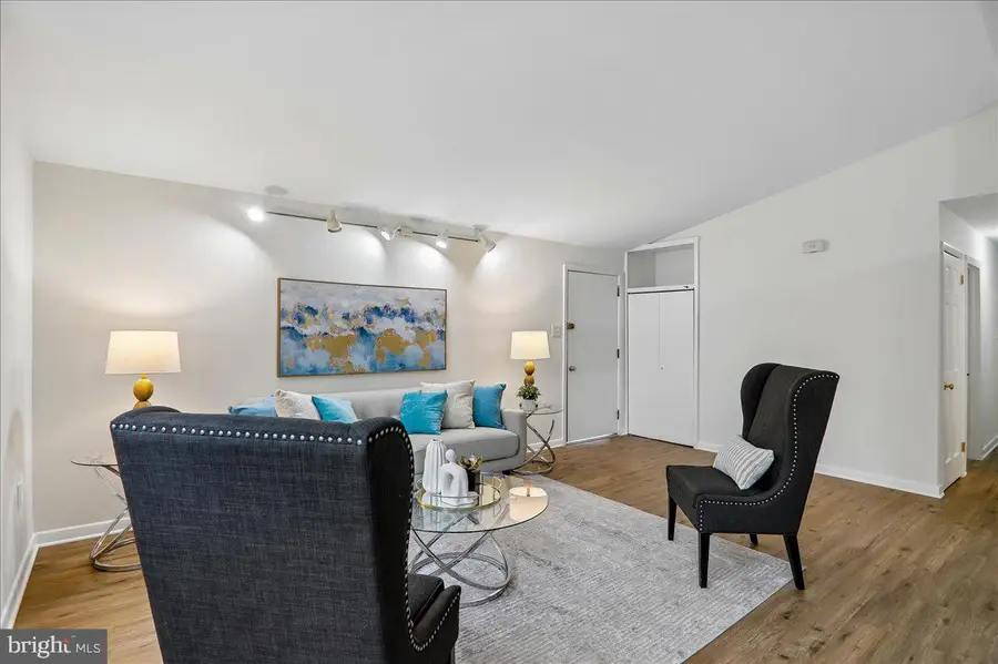 10701 Shelley Ct, Garrett Park, MD 20896 - #3