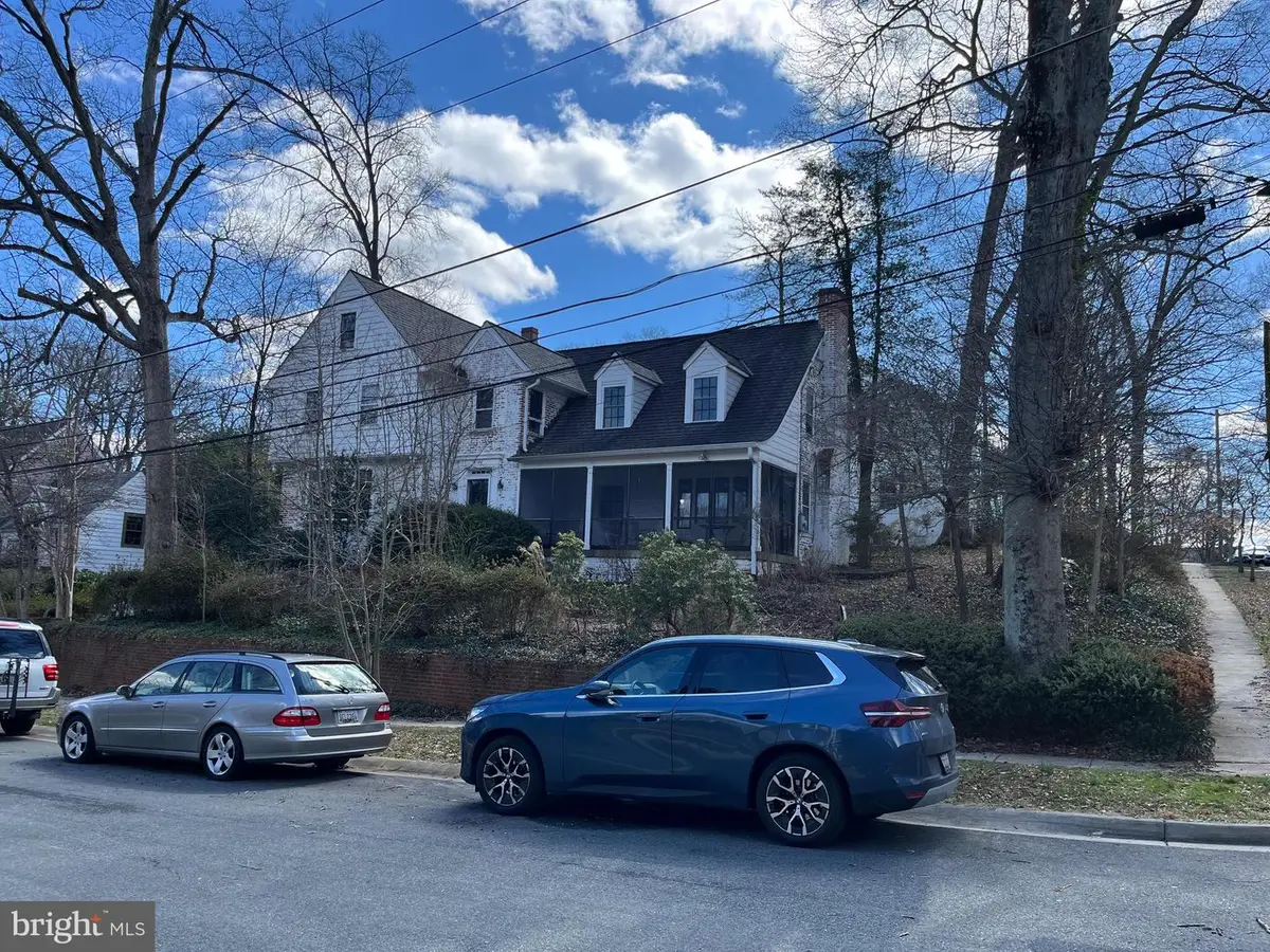 4104 Sycamore St, Chevy Chase, MD 20815 - #1