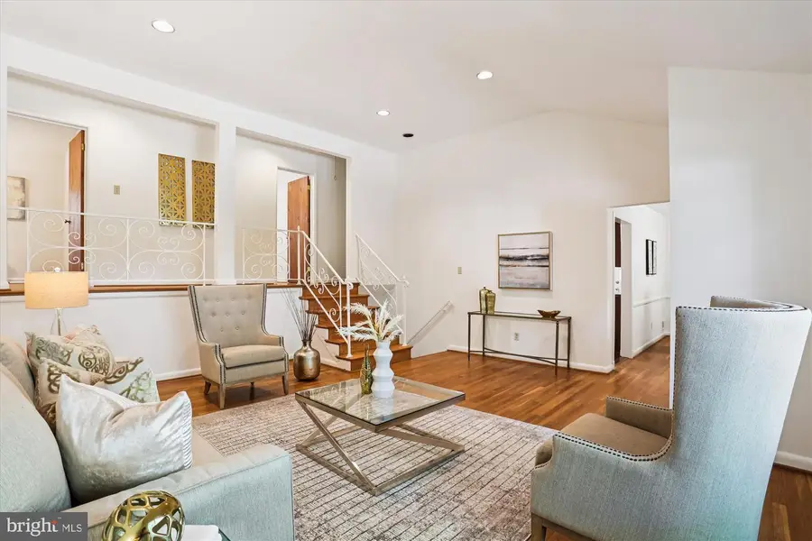 3504 Glenmoor Dr, Chevy Chase, MD 20815 - #3