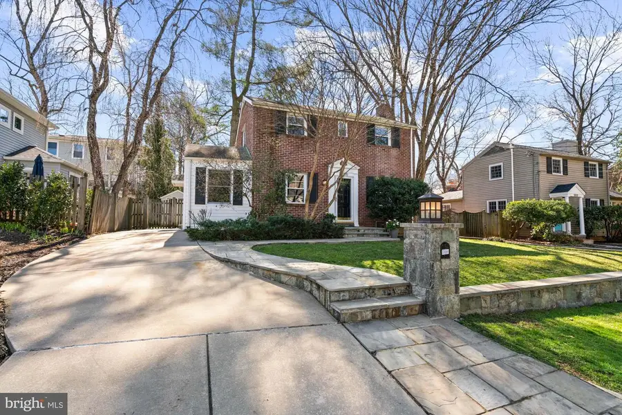 5305 Wakefield Rd, Bethesda, MD 20816 - #3