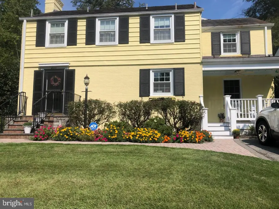 6111 Cromwell Dr, Bethesda, MD 20816 - #2