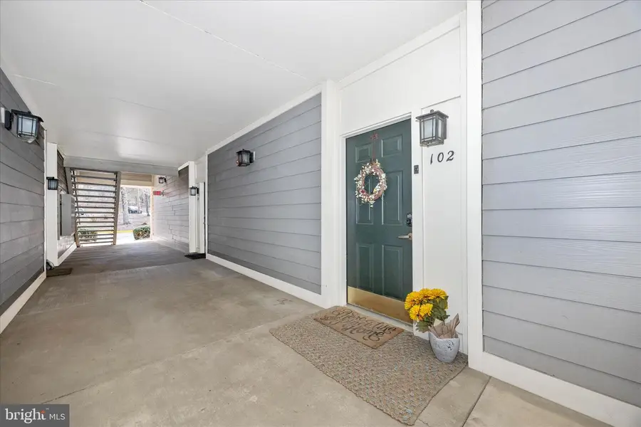 125 Timberbrook Ln #102, Gaithersburg, MD 20878 - #3