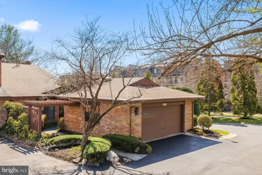 5205 Strathmore Ave, Kensington, MD 20895 - #2