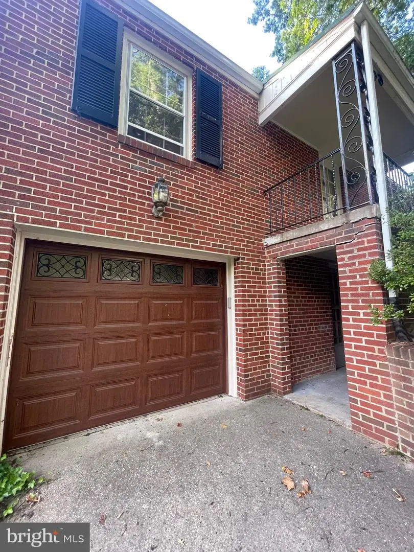 5528 Warwick Pl, Chevy Chase, MD 20815 - #3