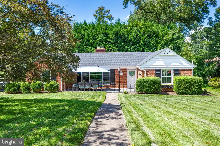 7100 Western Ave, Chevy Chase, MD 20815 - #3