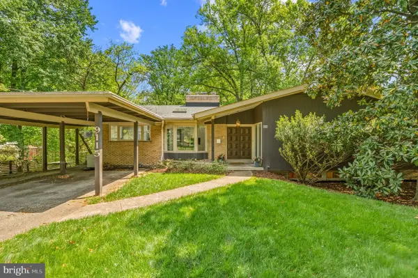 9115 Levelle Dr, CHEVY CHASE, MD 20815