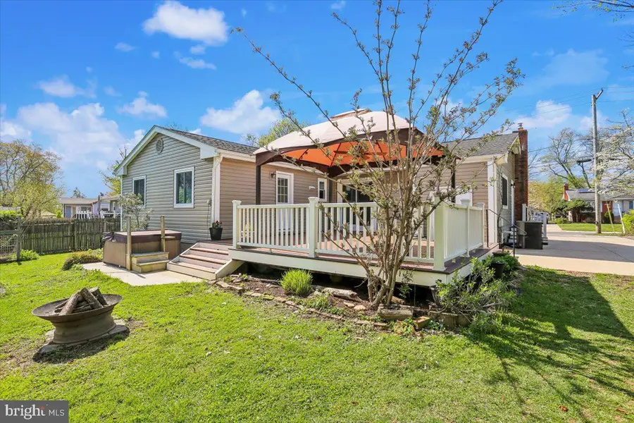 4423 Renn St, Rockville, MD 20853 - #2