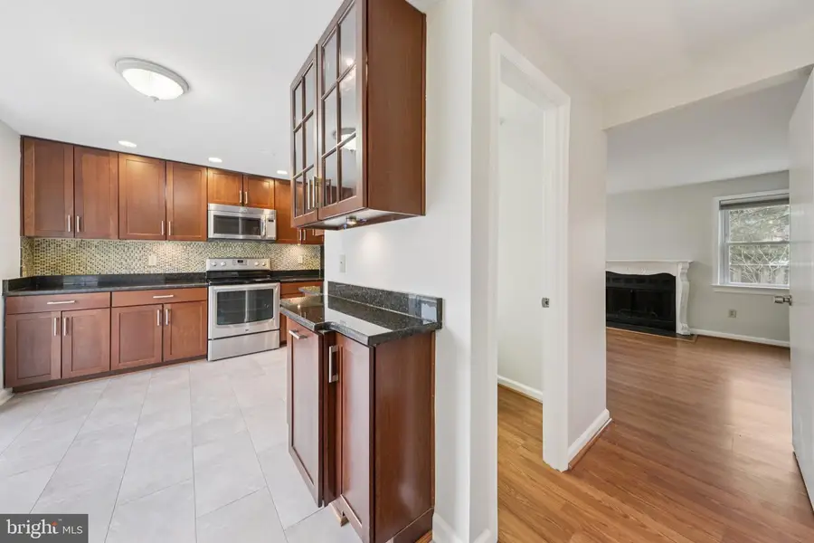 106 Lamont Ln, Gaithersburg, MD 20878 - #3