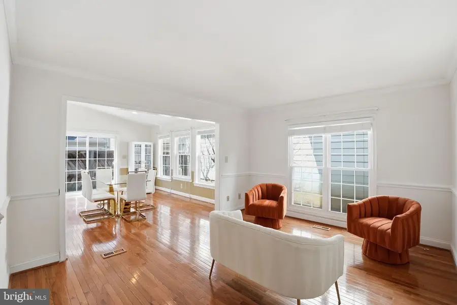 8507 Tindal Springs Dr, Montgomery Village, MD 20886 - #2