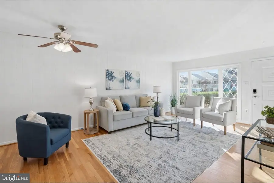 604 Blandford St, Rockville, MD 20850 - #3