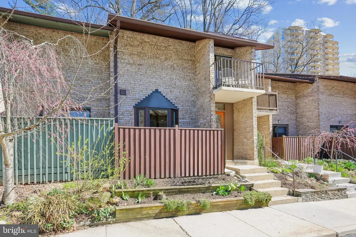 9211 Three Oaks Dr, Silver Spring, MD 20901 - #1