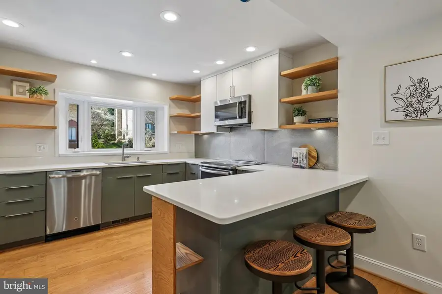 9211 Three Oaks Dr, Silver Spring, MD 20901 - #3