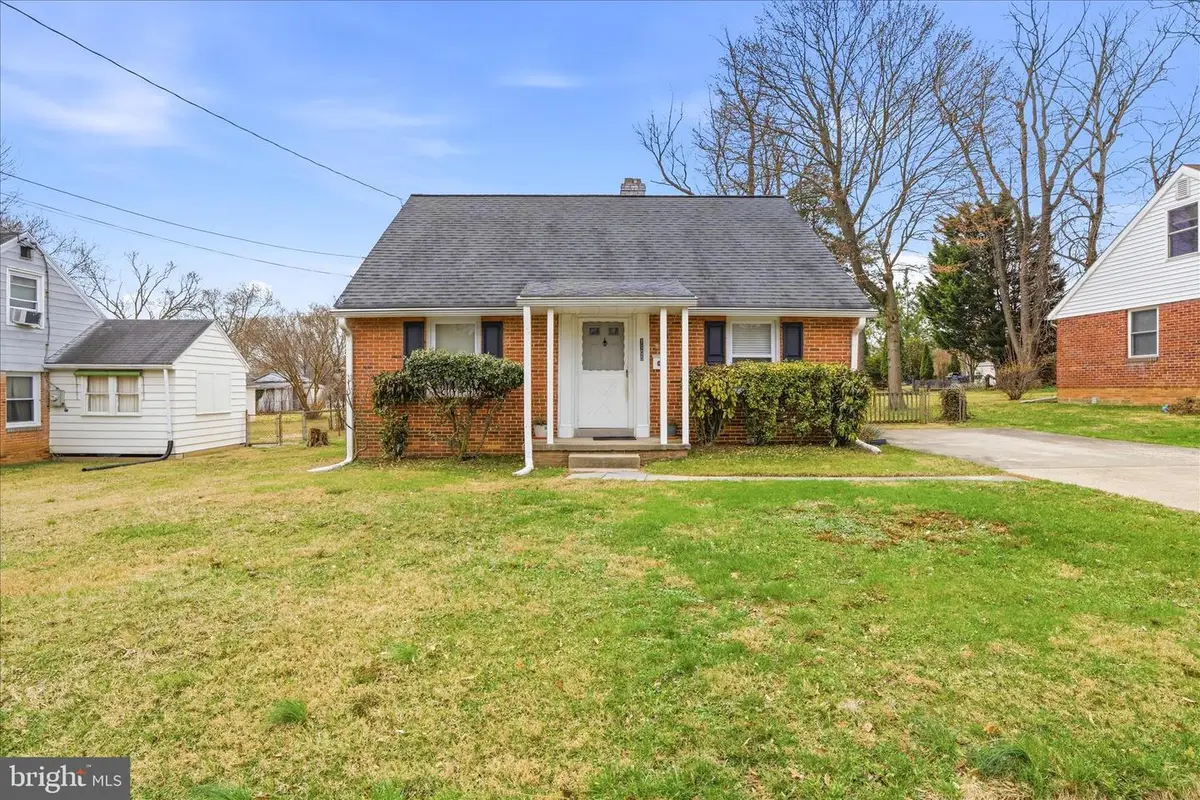 1105 Edmonston Dr, Rockville, MD 20851 - #1