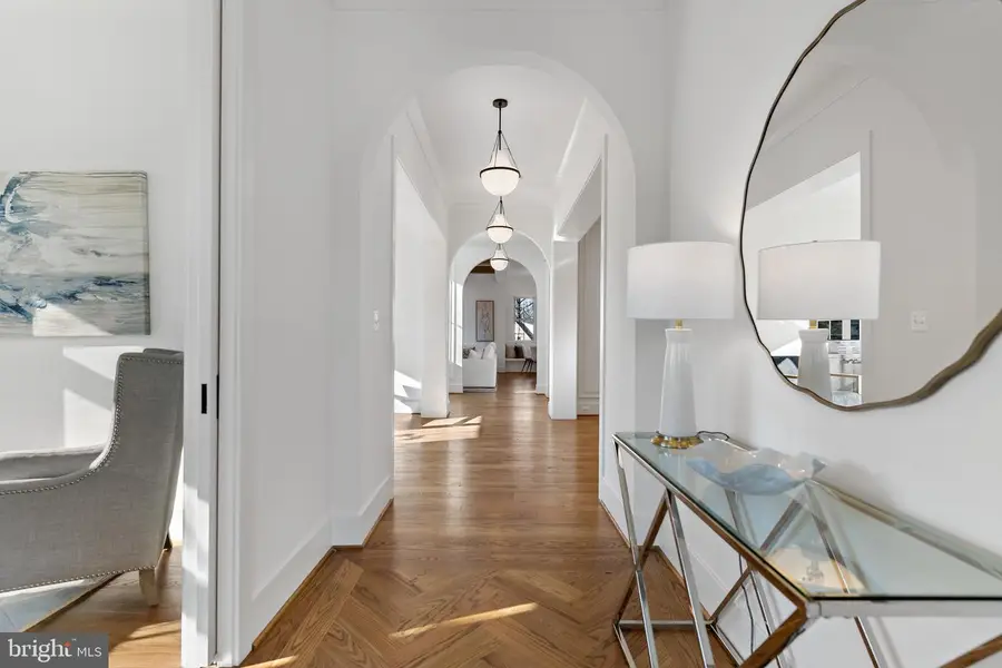 5425 Harwood Rd, Bethesda, MD 20814 - #2