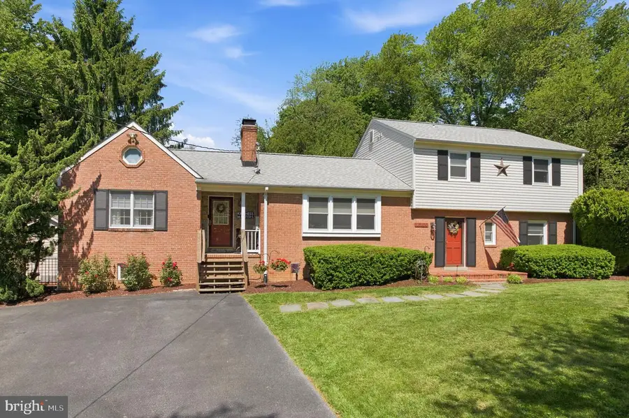 20800 Brooke Knolls Rd, Laytonsville, MD 20882 - #2
