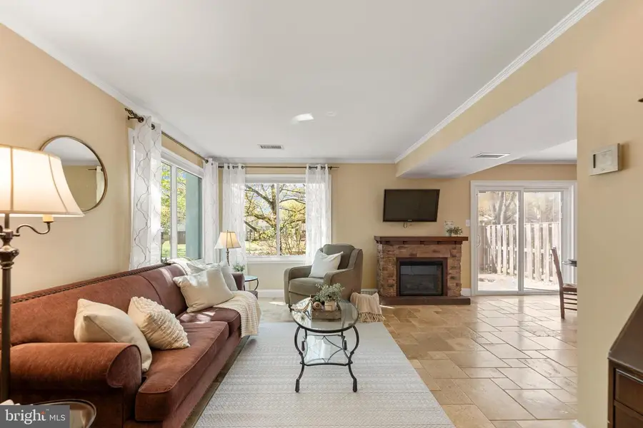 18702 Ginger Ct, Germantown, MD 20874 - #2