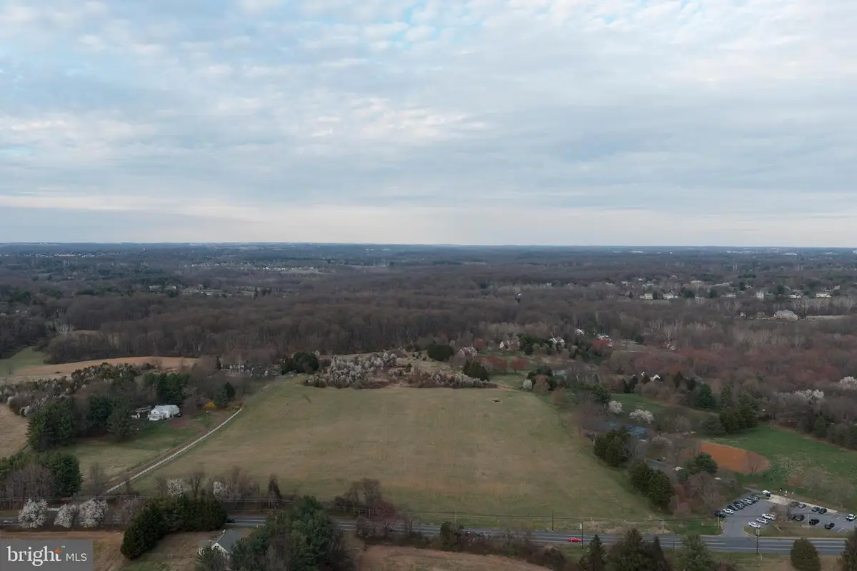 14321 Darnestown Rd, Gaithersburg, MD 20878 - #1