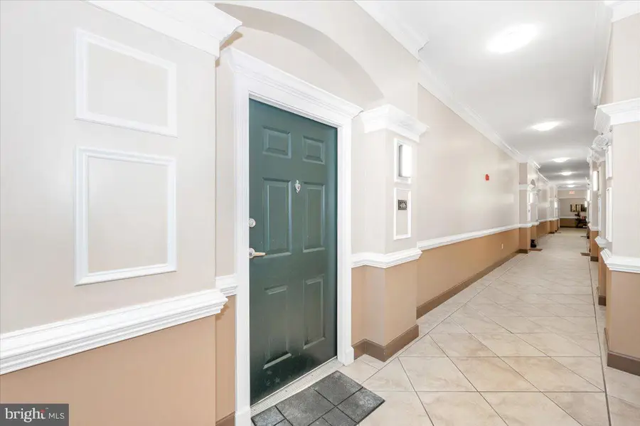 7 Booth St #406, Gaithersburg, MD 20878 - #2