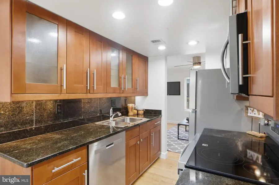 9637 Marston Ln, Gaithersburg, MD 20886 - #3