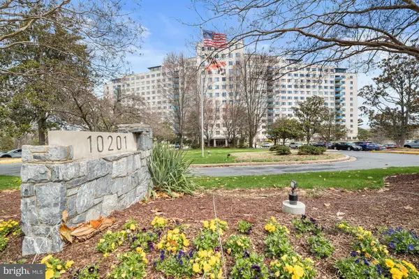 10201 Grosvenor Pl #1215, ROCKVILLE, MD 20852