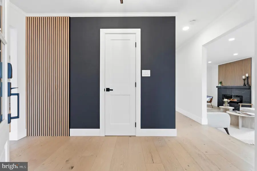 10029 Dellcastle Rd, Montgomery Village, MD 20886 - #3