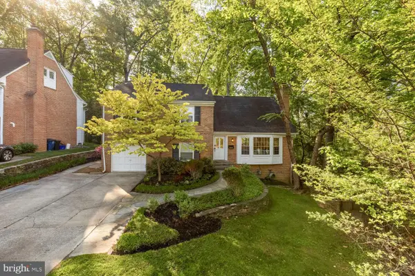11601 Magruder Ln, ROCKVILLE, MD 20852