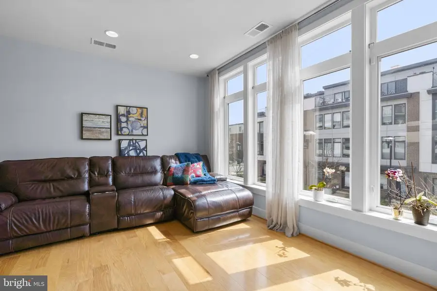 8087 Tribeca St, Rockville, MD 20855 - #3