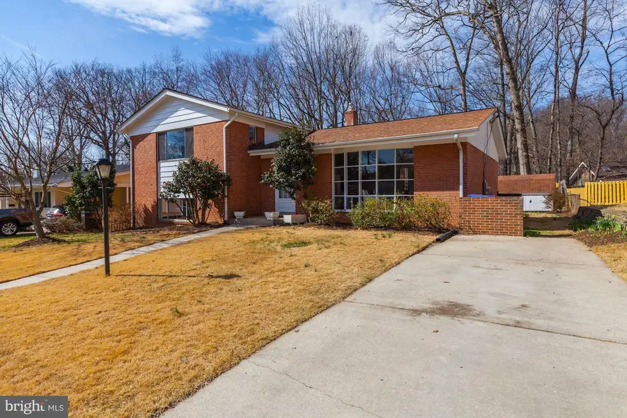 6400 Redwing Rd, Bethesda, MD 20817 - #2