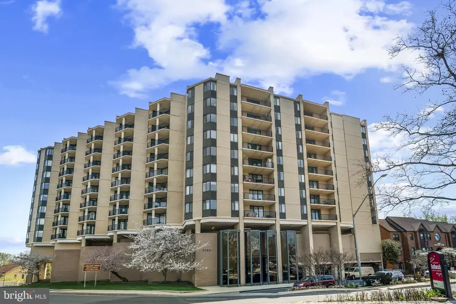 4242 E West Hwy #506, Chevy Chase, MD 20815 - #3