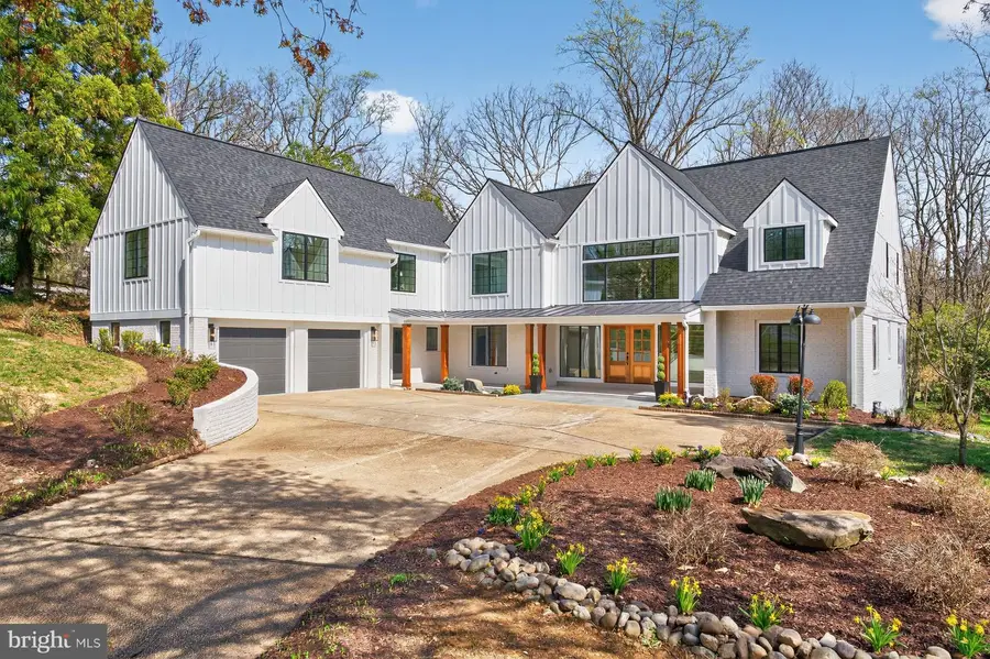 7126 Darby Rd, Bethesda, MD 20817 - #2