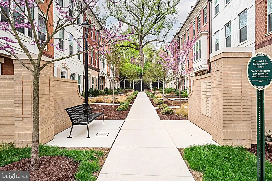 10274 Grosvenor Pl, North Bethesda, MD 20852 - #3