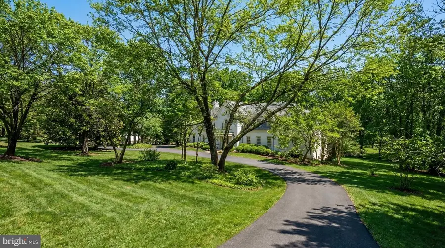 8600 Country Club Dr, Bethesda, MD 20817 - #2