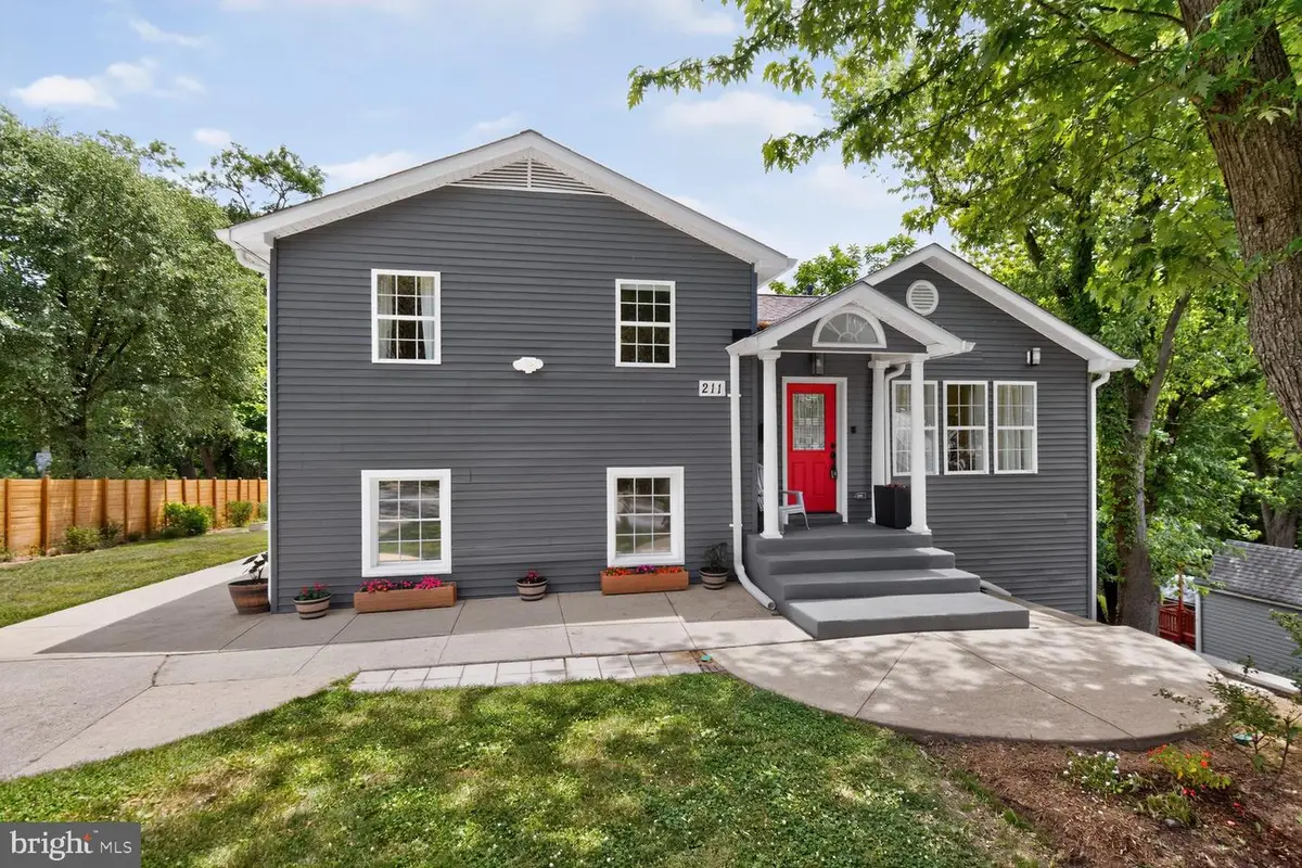 211 Charles St, Rockville, MD 20850 - #1