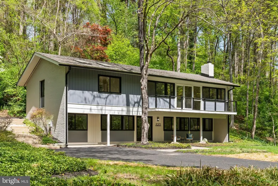 8201 Hamilton Spring Ct, Bethesda, MD 20817 - #2