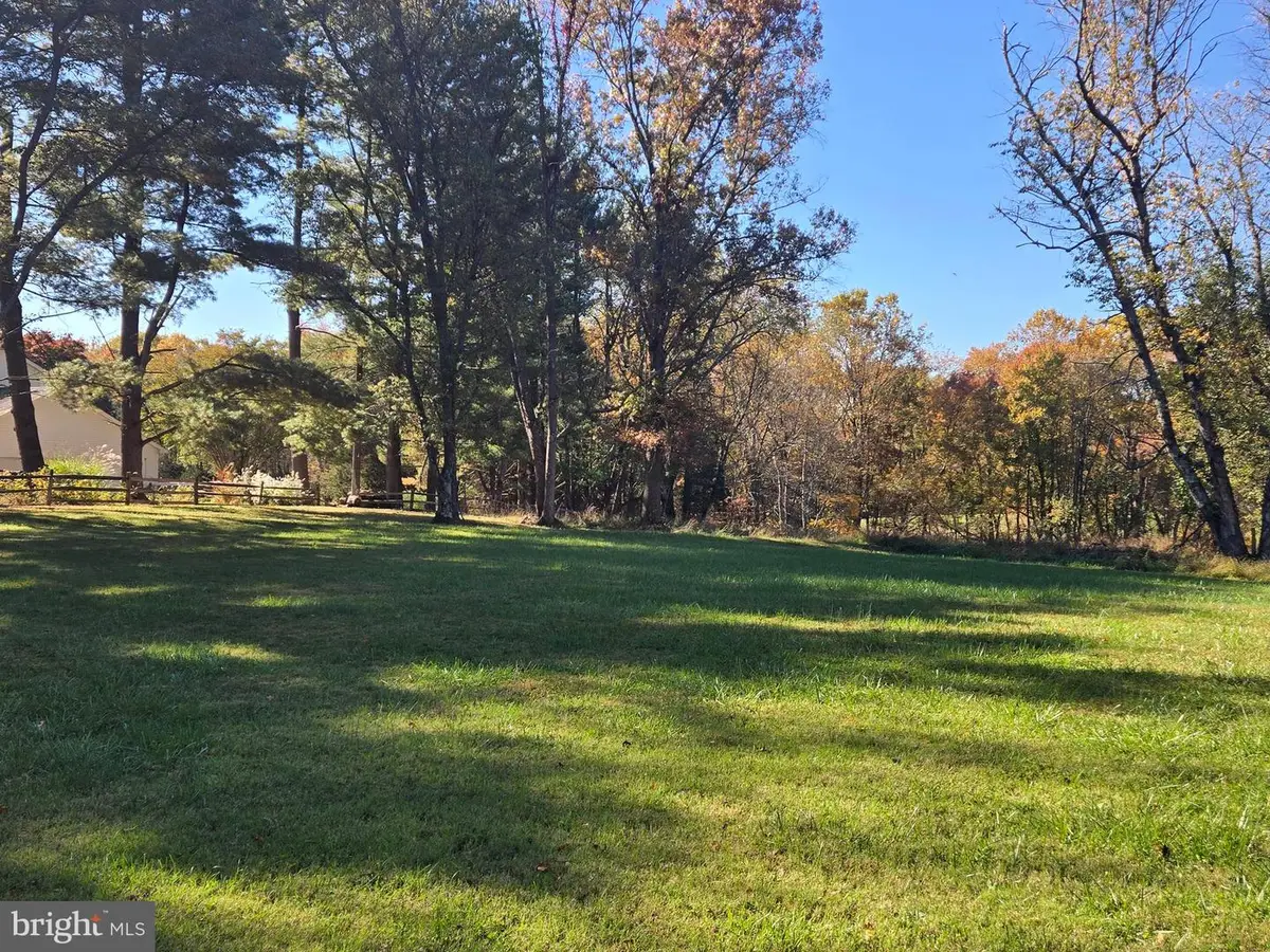 15204 Water Oak Dr, Gaithersburg, MD 20878 - #1