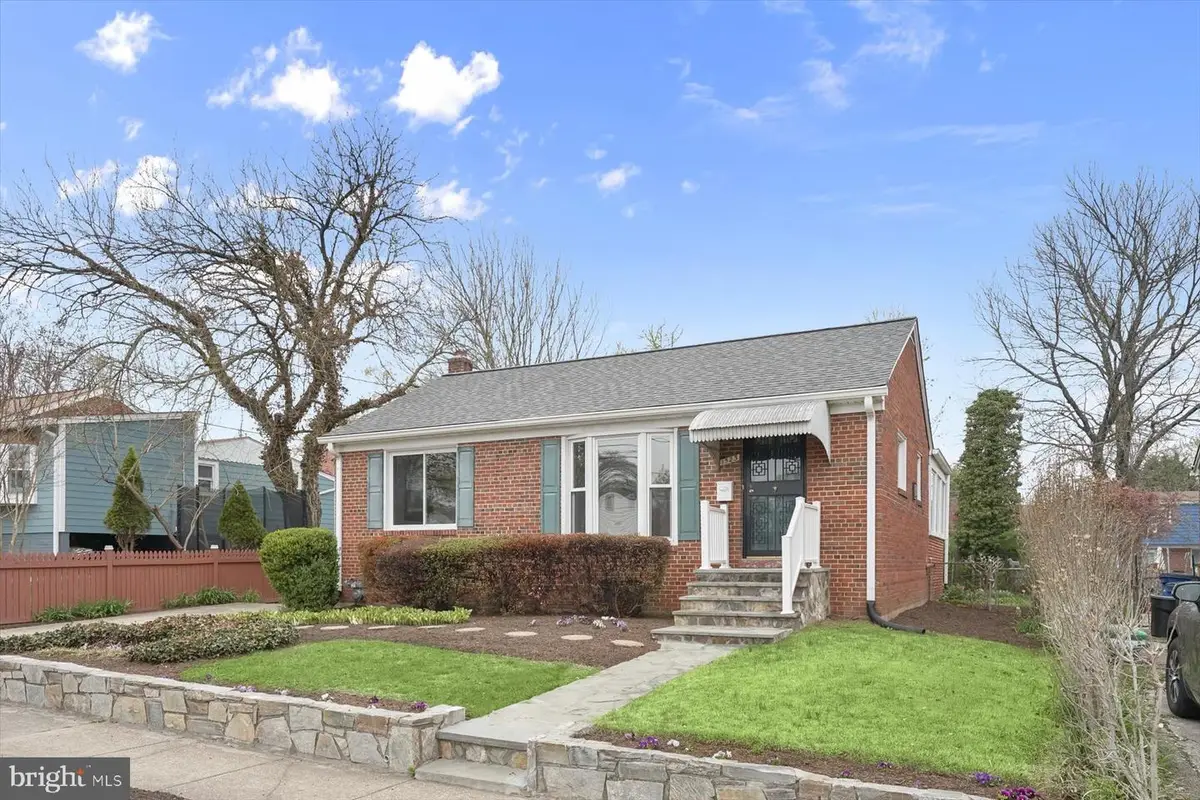 1523 Jasper St, Silver Spring, MD 20902 - #1