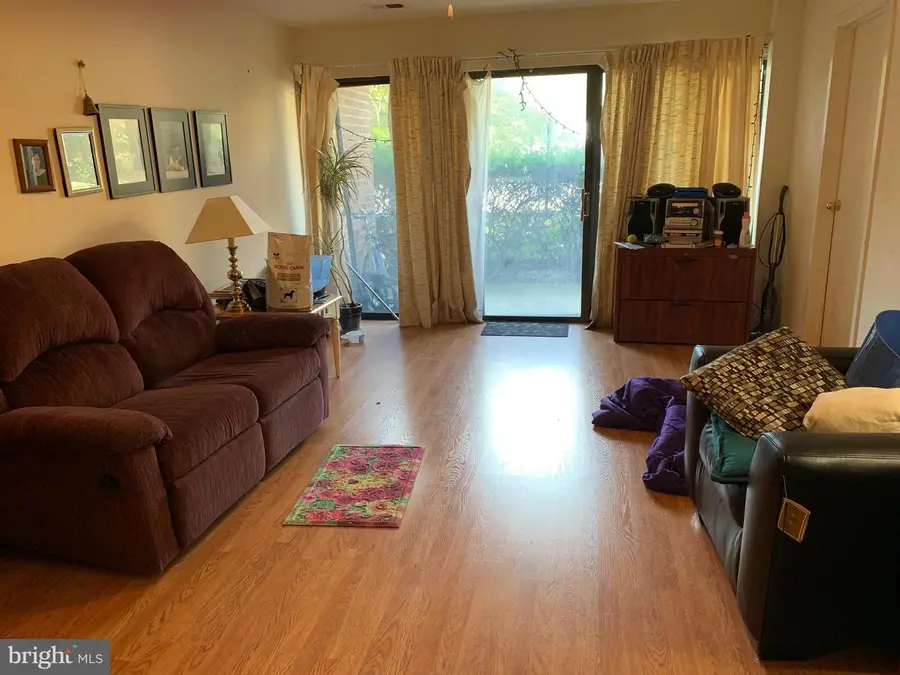 11315 Commonwealth Dr #t4, Rockville, MD 20852 - #2